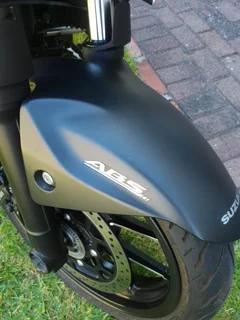 SUZUKI GIXXER NAKED 250FI