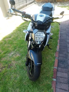 SUZUKI GIXXER NAKED 250FI