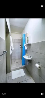 Looking for a Professional lady to share a two bedroomed flat with my Niece