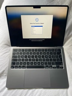 MacBook Air 13” M3 16GB, 256GB 2024