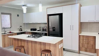 2 bed 2 bath in Greenstone Westlake