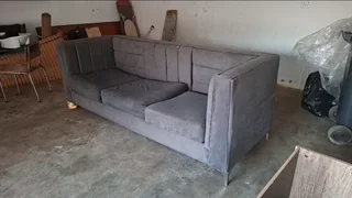 4 Seater Couch in Germiston, Primrose