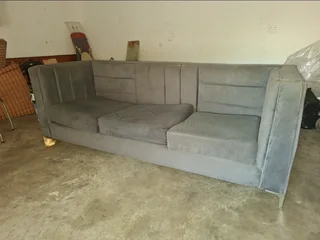 4 Seater Couch in Germiston, Primrose