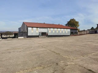 WAREHOUSE / FACTORY SPACE FOR RENT IN LANSERIA / CHARTWELL AREA