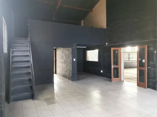 WAREHOUSE / FACTORY SPACE FOR RENT IN LANSERIA / CHARTWELL AREA