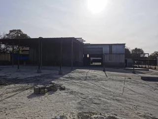 WAREHOUSE / FACTORY SPACE FOR RENT IN LANSERIA / CHARTWELL AREA