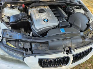 2005 BMW 3 Series Sedan