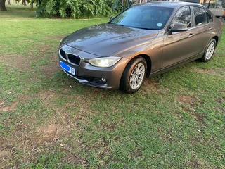 2012 BMW 320i F30