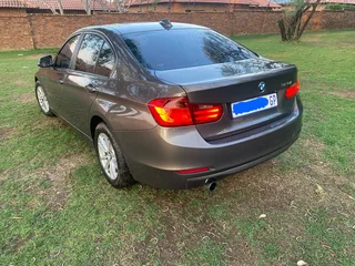 2012 BMW 320i F30