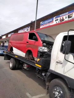 Quantum Toyota 2TR  stripping for parts engine gearbox body parts all available