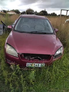 Ford focus diesel stripping for parts engine gearbox body parts all available