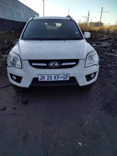 KIA Sportage stripping for parts engine gearbox body parts all available