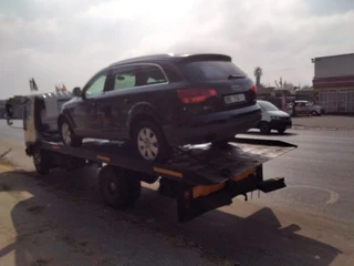 Audi Q7 3.0 tdi stripping for parts engine gearbox body parts all available