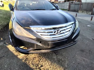 Hyundai sonata automatic transmission stripping for parts