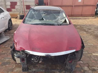 Toyota isis stripping for parts