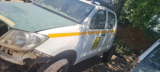 Toyota hillux 6 of them all code 2 stripping for spares