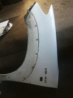 Toyota fotuner fenders left and right for sale