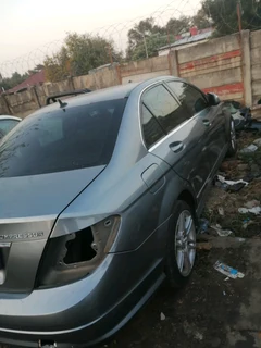 Mercedes Benz W204 Breaking