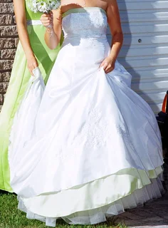 Wedding dress R1200