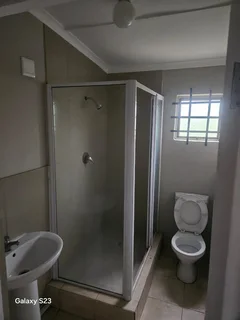 2 bedroom apartment for let in Phoenix unit 11