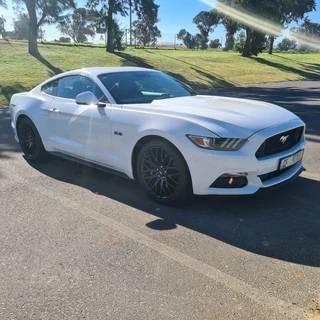 Ford mustang 5.0 V8