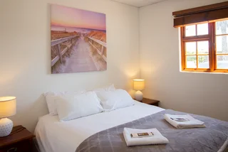 Garden cottage furnished and very close to the beach