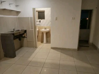 Large open plan outbuilding for rent Stanmore Phoenix