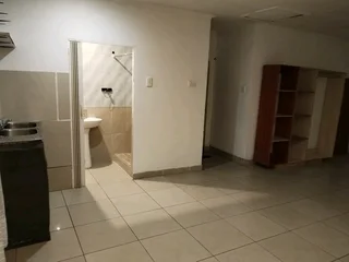 Large open plan outbuilding for rent Stanmore Phoenix