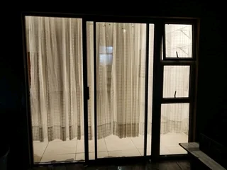 Large open plan outbuilding for rent Stanmore Phoenix