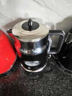 Russell Hobbs 21671Retro Classic Noir Kettle