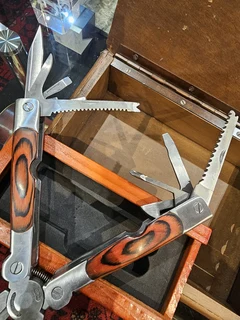 Boxed Multitool Knife and Columbia No.002 Knife in a Syroco Box