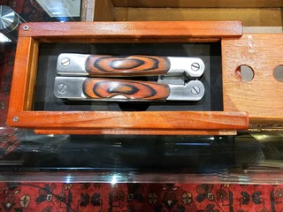 Boxed Multitool Knife and Columbia No.002 Knife in a Syroco Box