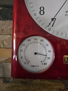 Wall Clock with Hydrometer and Temperature Gauge