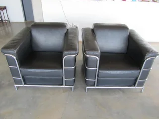 Le Corbuisier 1980&#39;s 4 Piece Leather Couch Set