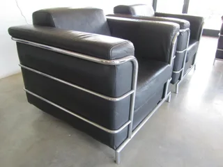 Le Corbuisier 1980&#39;s 4 Piece Leather Couch Set