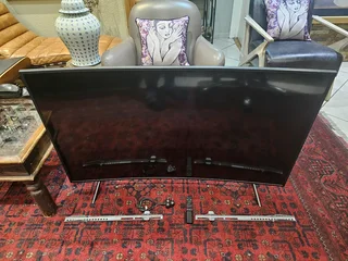 Samsung 55RU7300 55 Inch Curved Smart LED HDR UHD TV