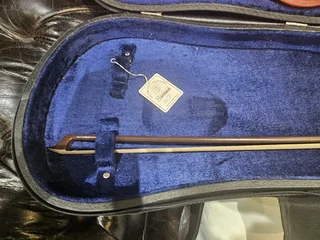 Strunal 240 4/4 Violin