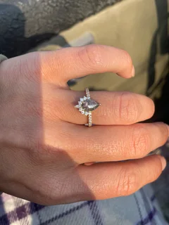 9kt Pear shaped salt&amp;pepper diamond ring