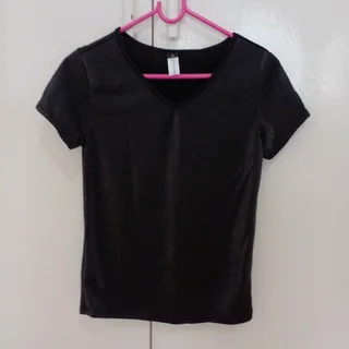 Ladies blouses and tops