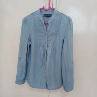 Ladies blouses and tops