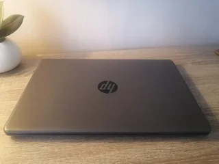 HP LAPTOP COMPUTER