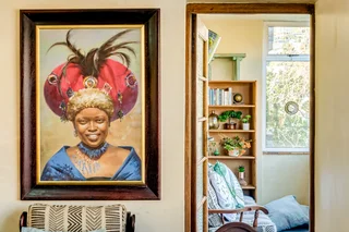  **Spacious 2-Bedroom Flat with Breathtaking Table Mountain Views in Vredehoek**