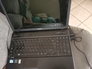 Toshiba laptop for sale R1000