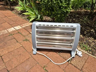 Salton 3- bar heater