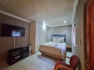 SIMPLY UNPACK &amp; SETTLE-IN Property for Sale in Mamelodi