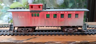 Various HO model train goods waggons by Athearn