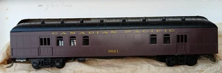 HO Canadian Pacific Passenger coach set of 5