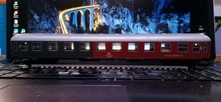 5 HO model train passenger coaches by Jouef, Liliput and Rivarossi