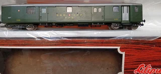 5 HO model train passenger coaches by Jouef, Liliput and Rivarossi