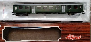 5 HO model train passenger coaches by Jouef, Liliput and Rivarossi